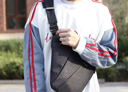 Right shoulder gun bag cross-border wholesale nylon chest bag men's lightweight simple large capacity messenger bag casual close-fitting shoulder bag