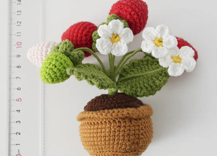 Strawberry Crochet Potting Cute Kintted Flowers Handwoven Flowers for Table Car Bookshelf Home Decor Gift Crochet Strawberry