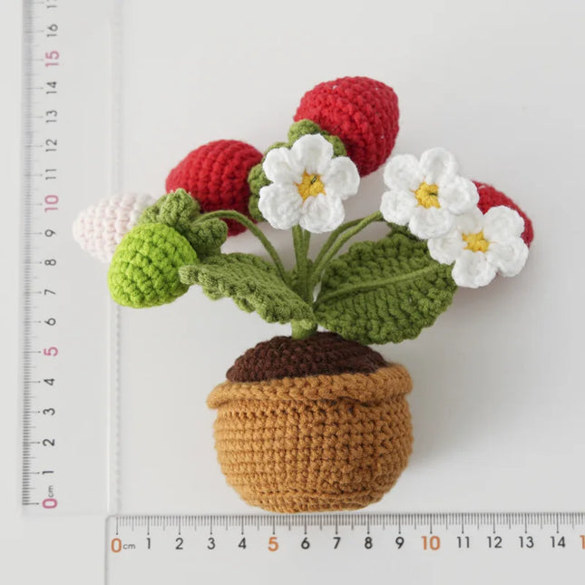 Strawberry Crochet Potting Cute Kintted Flowers Handwoven Flowers for Table Car Bookshelf Home Decor Gift Crochet Strawberry